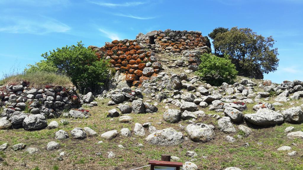 Casa Castori Panzió Macomer Kültér fotó