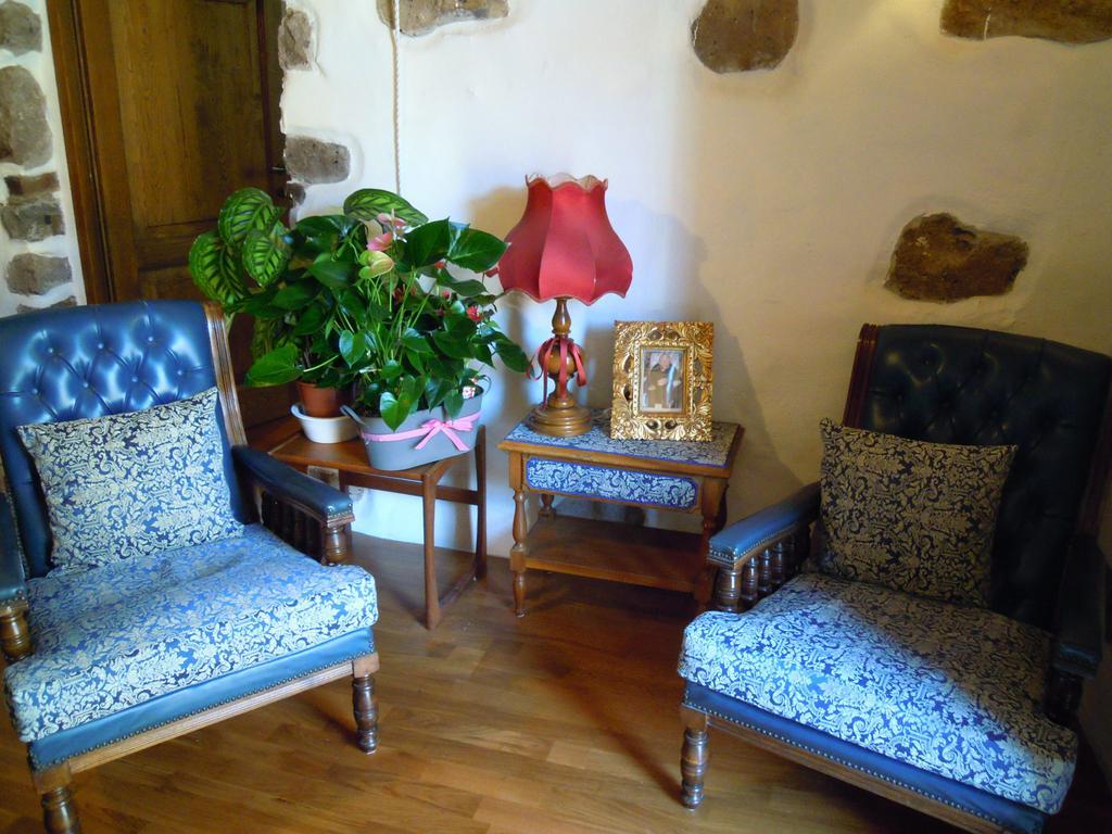 Casa Castori Panzió Macomer Kültér fotó