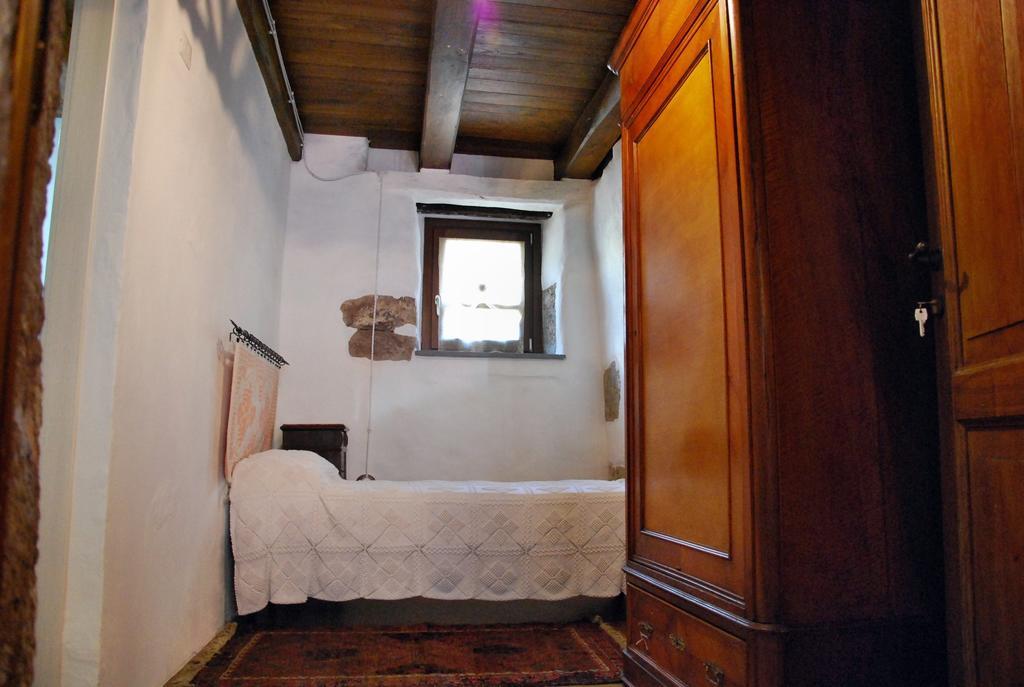 Casa Castori Panzió Macomer Szoba fotó
