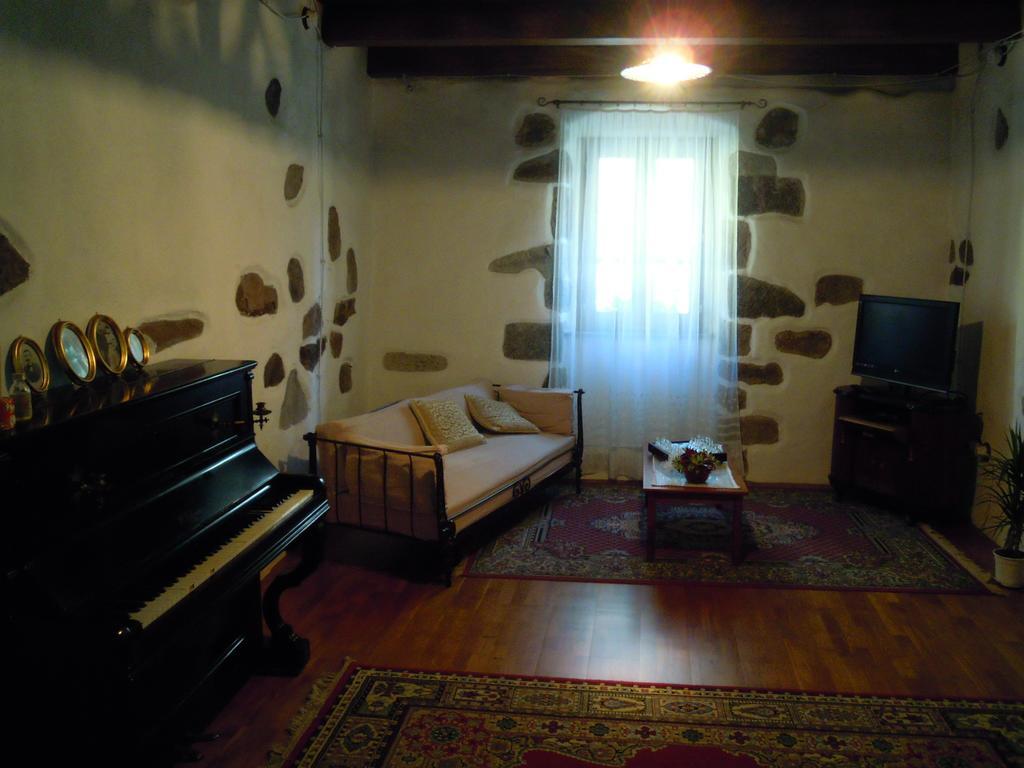 Casa Castori Panzió Macomer Kültér fotó
