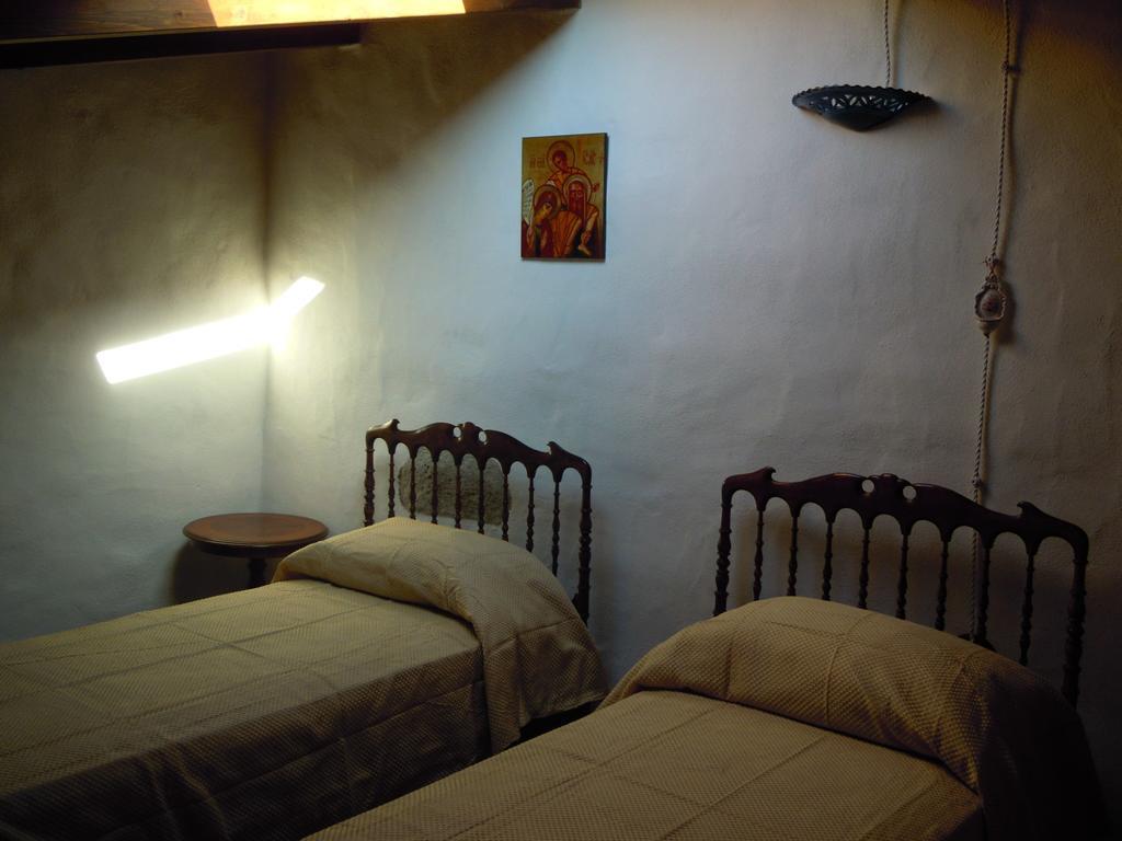 Casa Castori Panzió Macomer Szoba fotó