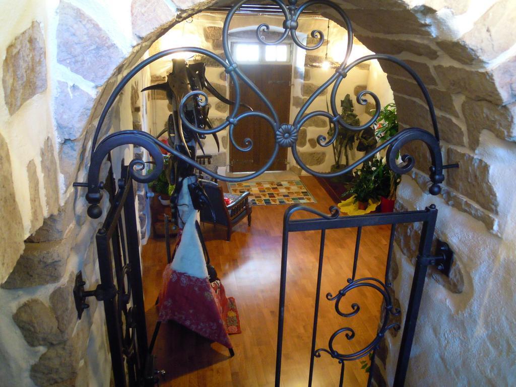 Casa Castori Panzió Macomer Kültér fotó